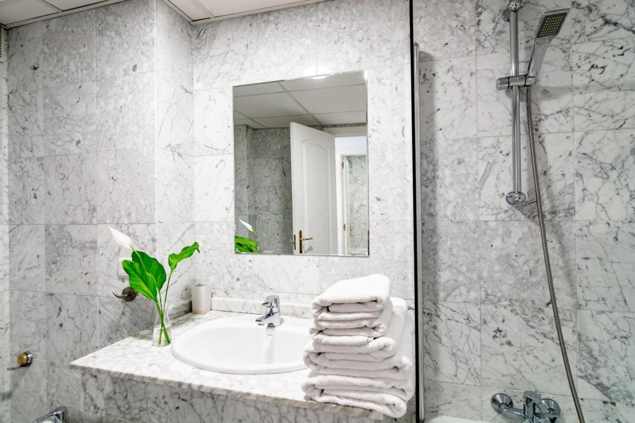 Pr45- Beach Front Apartment Puerto Banus Marbella Ngoại thất bức ảnh